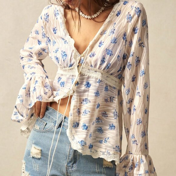 Multicolor Boho Women's Casual Woven V-Neck Bell Sleeve Printed Blouse - Picture 3 of 7